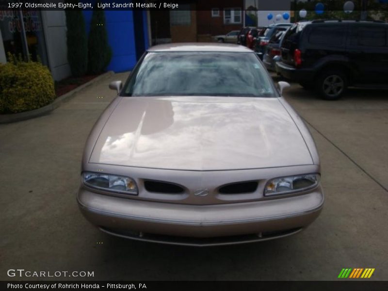 Light Sandrift Metallic / Beige 1997 Oldsmobile Eighty-Eight