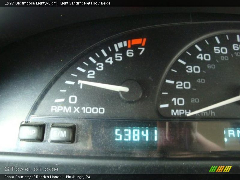 Light Sandrift Metallic / Beige 1997 Oldsmobile Eighty-Eight