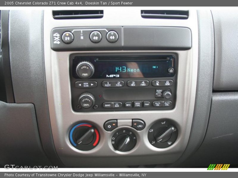 Doeskin Tan / Sport Pewter 2005 Chevrolet Colorado Z71 Crew Cab 4x4