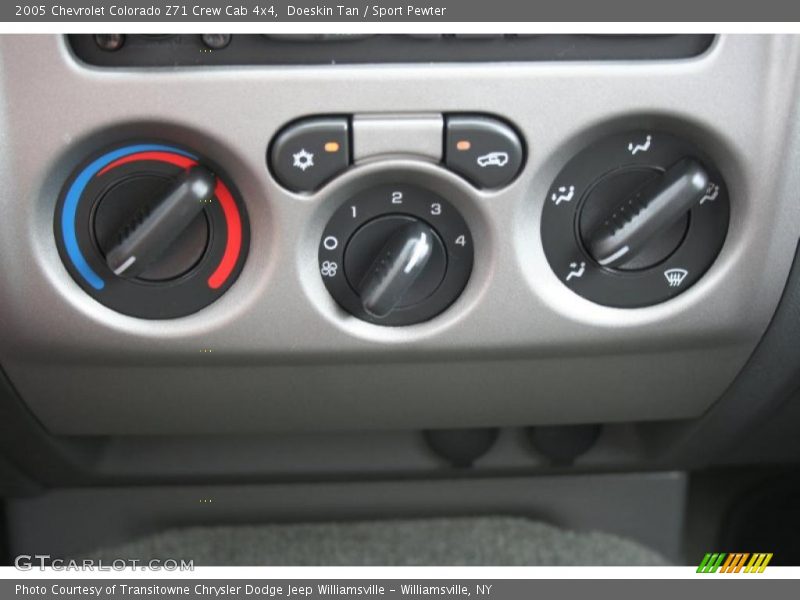 Doeskin Tan / Sport Pewter 2005 Chevrolet Colorado Z71 Crew Cab 4x4