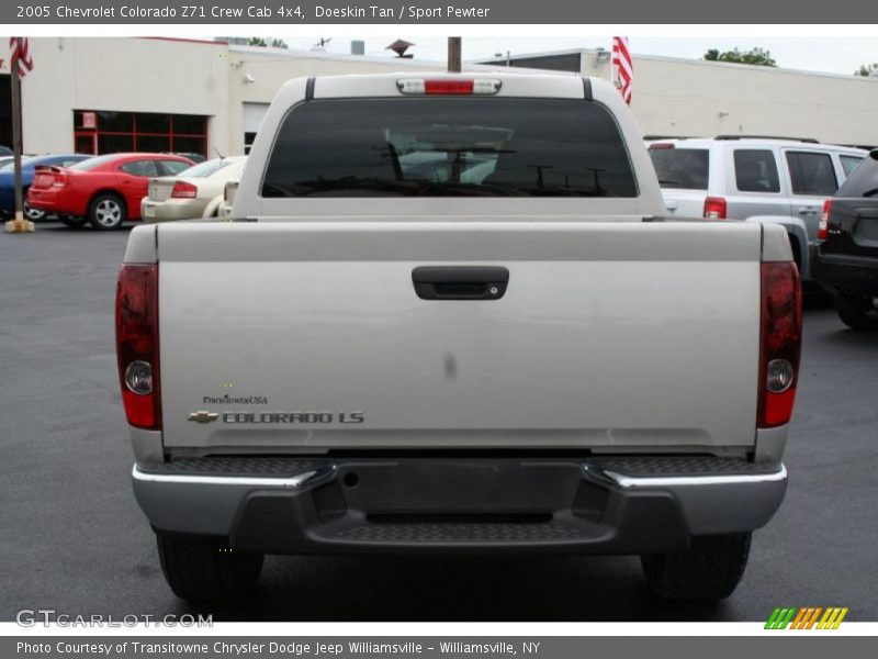 Doeskin Tan / Sport Pewter 2005 Chevrolet Colorado Z71 Crew Cab 4x4