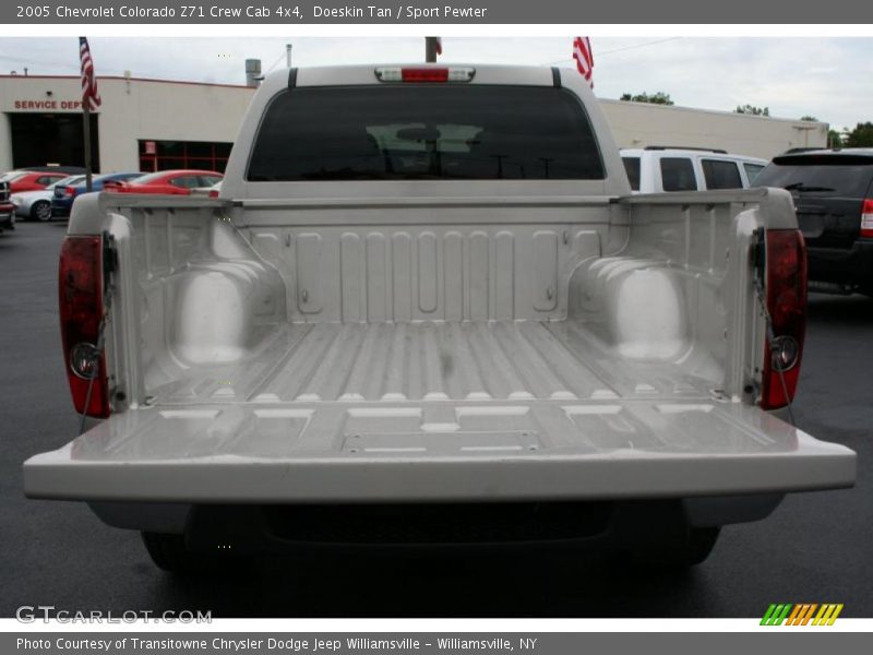Doeskin Tan / Sport Pewter 2005 Chevrolet Colorado Z71 Crew Cab 4x4