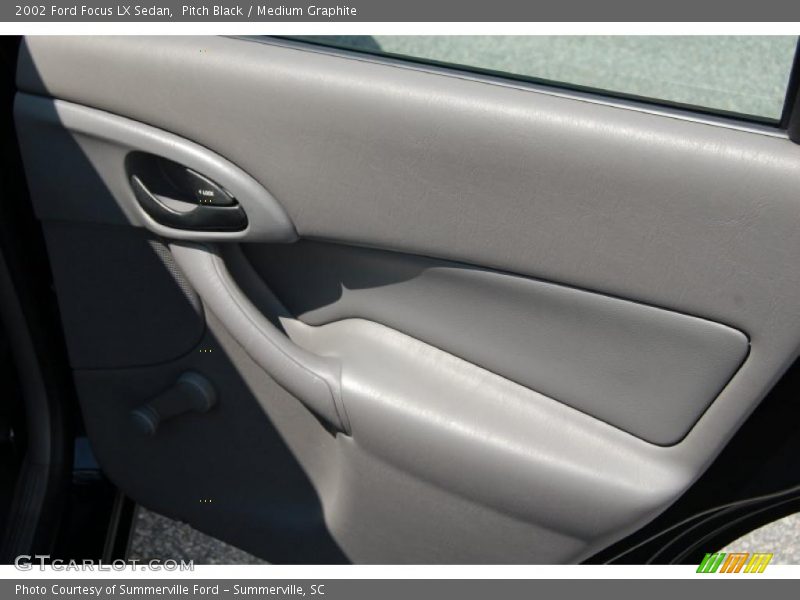 Pitch Black / Medium Graphite 2002 Ford Focus LX Sedan