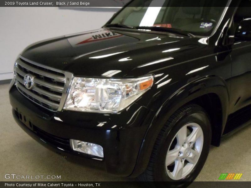 Black / Sand Beige 2009 Toyota Land Cruiser