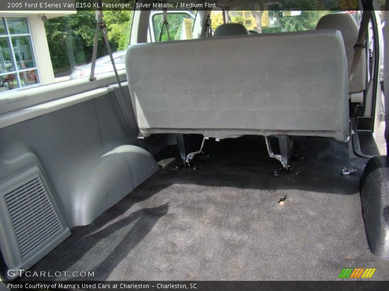 Silver Metallic / Medium Flint 2005 Ford E Series Van E150 XL Passenger