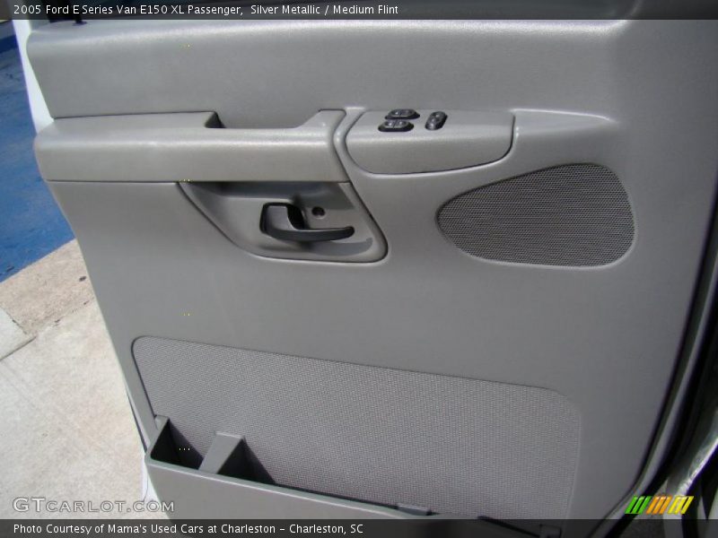 Silver Metallic / Medium Flint 2005 Ford E Series Van E150 XL Passenger