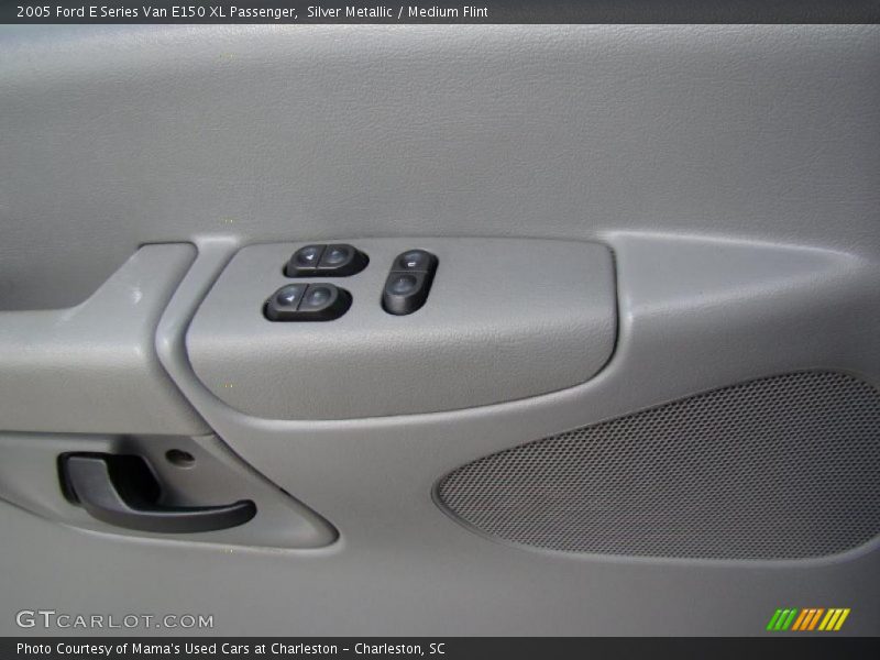 Silver Metallic / Medium Flint 2005 Ford E Series Van E150 XL Passenger