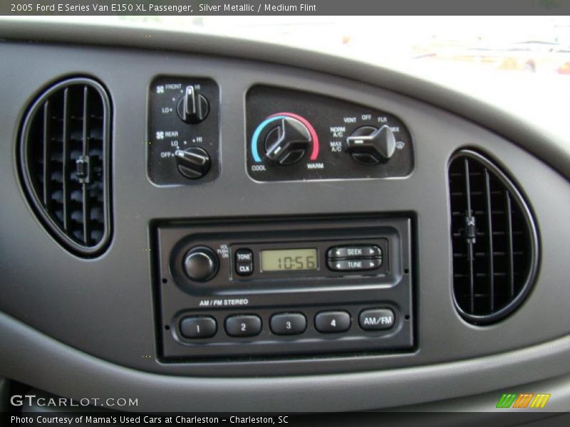 Silver Metallic / Medium Flint 2005 Ford E Series Van E150 XL Passenger