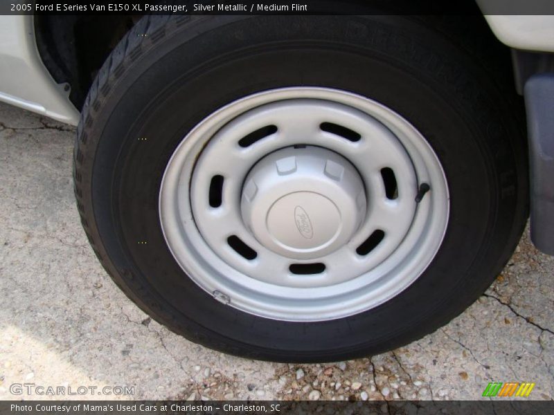 Silver Metallic / Medium Flint 2005 Ford E Series Van E150 XL Passenger