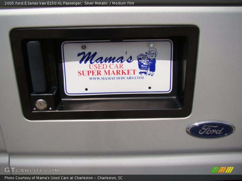 Silver Metallic / Medium Flint 2005 Ford E Series Van E150 XL Passenger