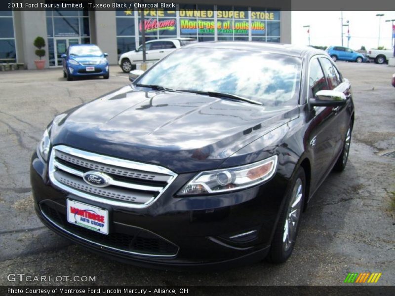 Tuxedo Black / Charcoal Black 2011 Ford Taurus Limited