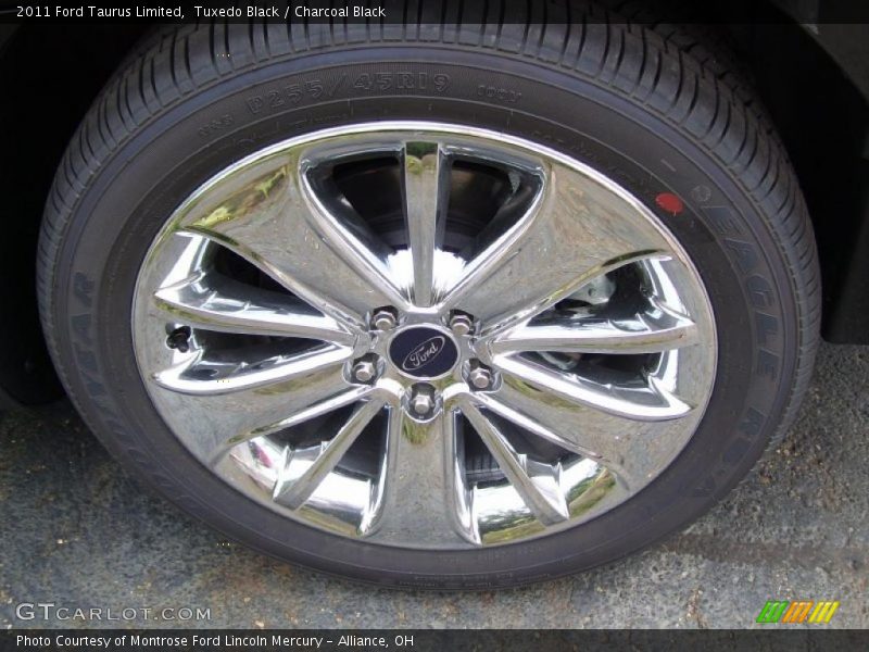 Tuxedo Black / Charcoal Black 2011 Ford Taurus Limited