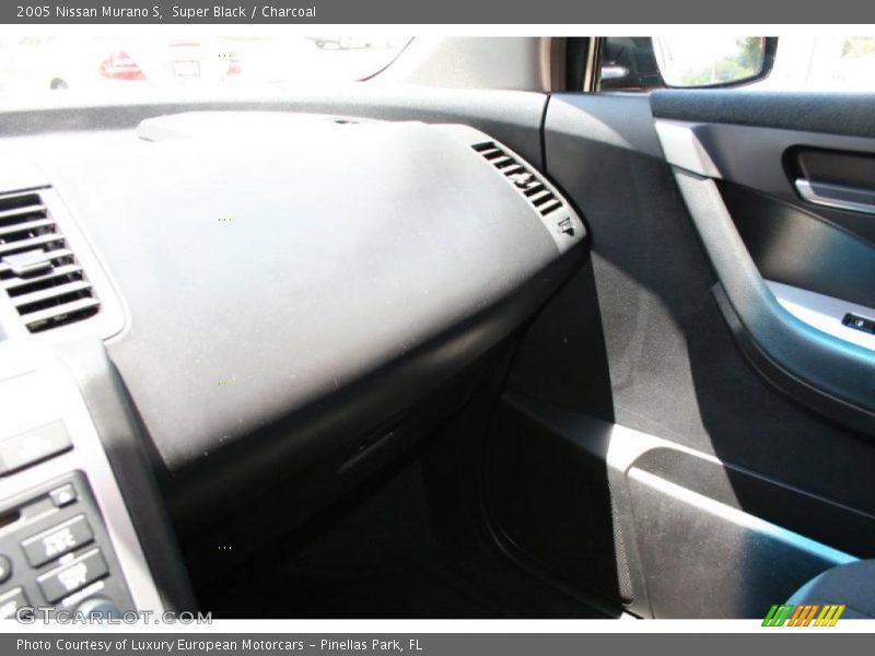 Super Black / Charcoal 2005 Nissan Murano S