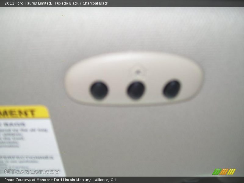 Tuxedo Black / Charcoal Black 2011 Ford Taurus Limited