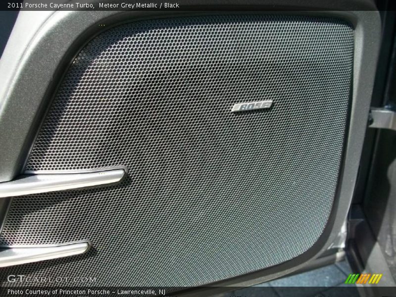 Meteor Grey Metallic / Black 2011 Porsche Cayenne Turbo