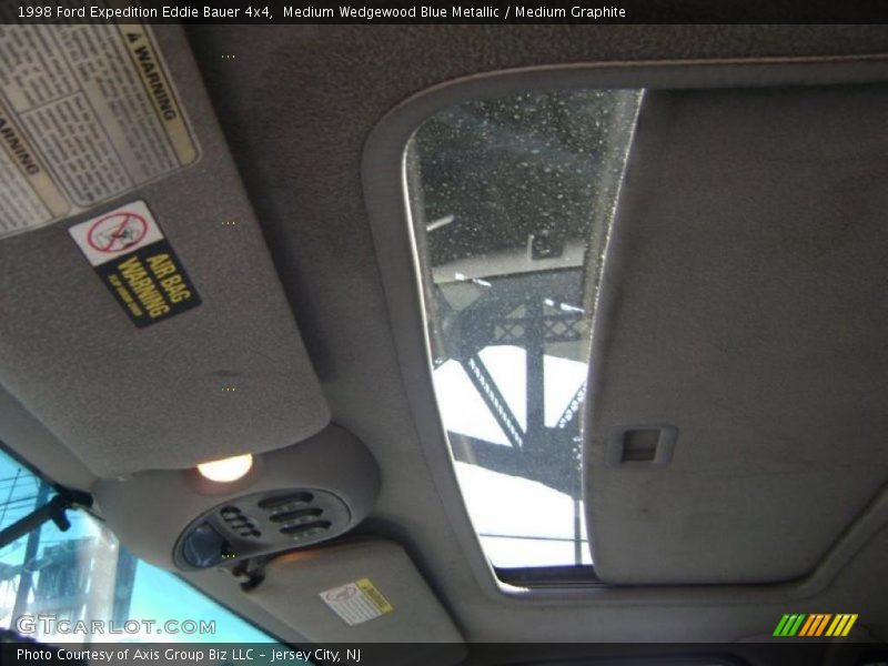 Medium Wedgewood Blue Metallic / Medium Graphite 1998 Ford Expedition Eddie Bauer 4x4