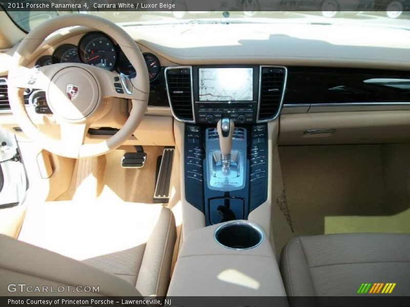 Carrara White / Luxor Beige 2011 Porsche Panamera 4
