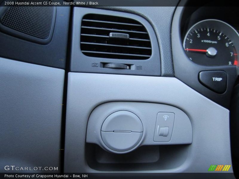 Nordic White / Black 2008 Hyundai Accent GS Coupe