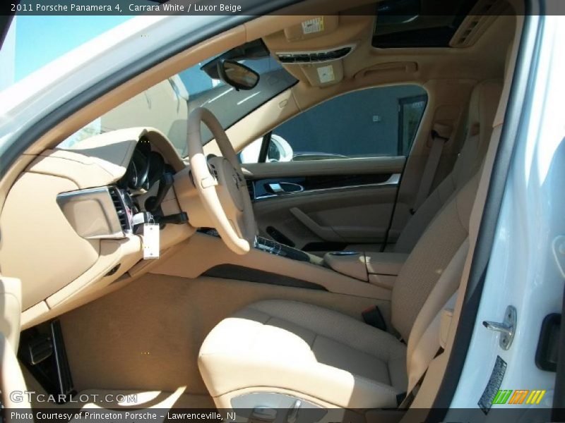 Carrara White / Luxor Beige 2011 Porsche Panamera 4