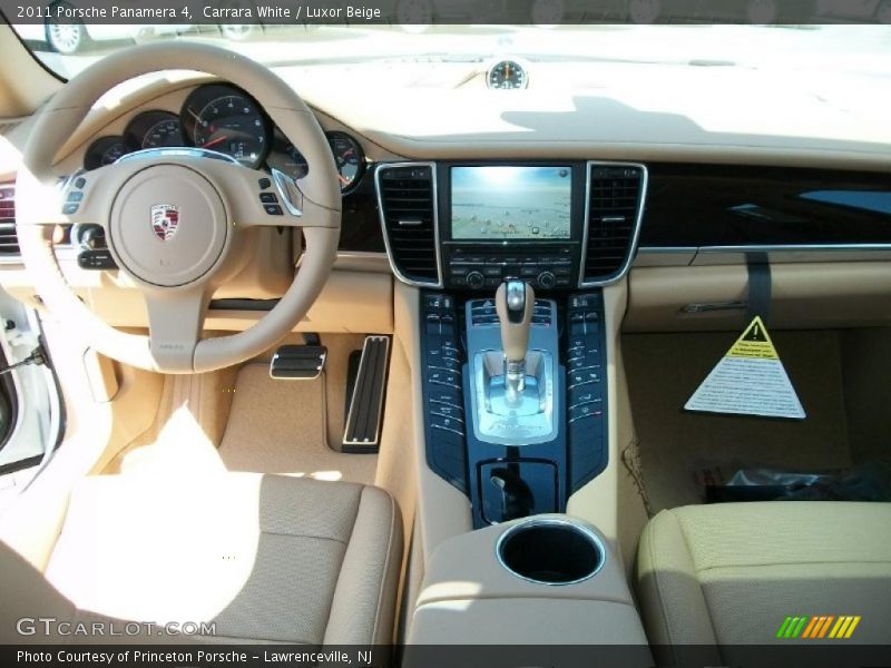 Carrara White / Luxor Beige 2011 Porsche Panamera 4