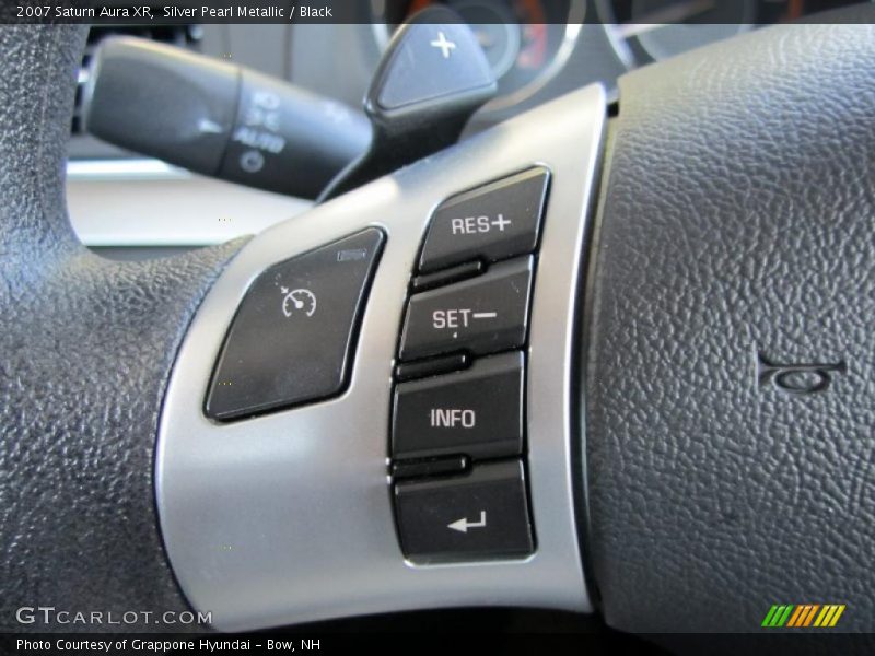 Silver Pearl Metallic / Black 2007 Saturn Aura XR