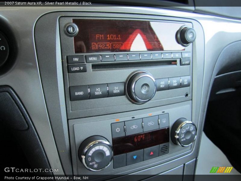 Silver Pearl Metallic / Black 2007 Saturn Aura XR