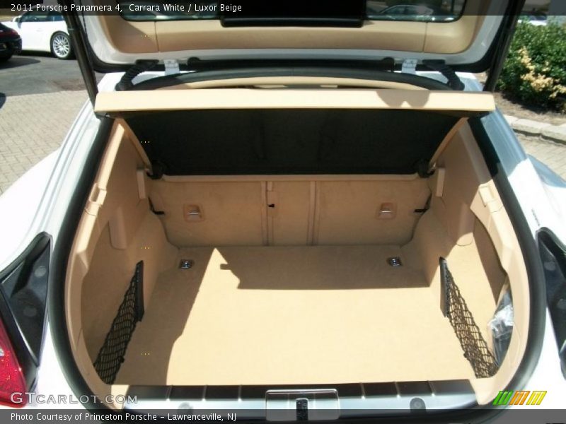 Carrara White / Luxor Beige 2011 Porsche Panamera 4
