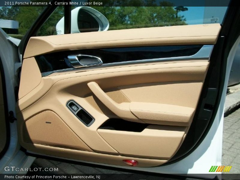 Carrara White / Luxor Beige 2011 Porsche Panamera 4