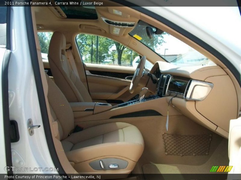 Carrara White / Luxor Beige 2011 Porsche Panamera 4