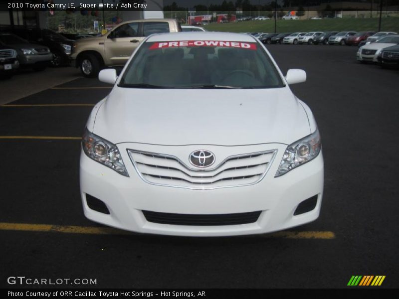 Super White / Ash Gray 2010 Toyota Camry LE