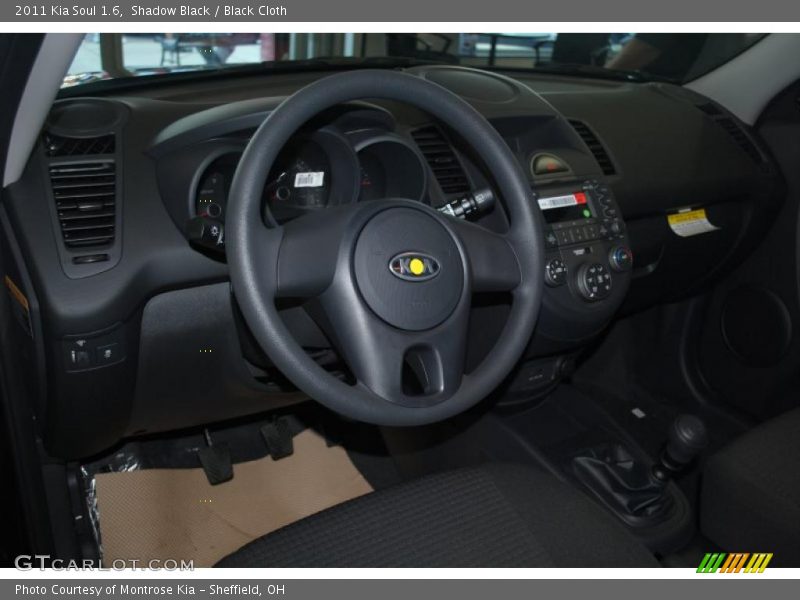 Shadow Black / Black Cloth 2011 Kia Soul 1.6