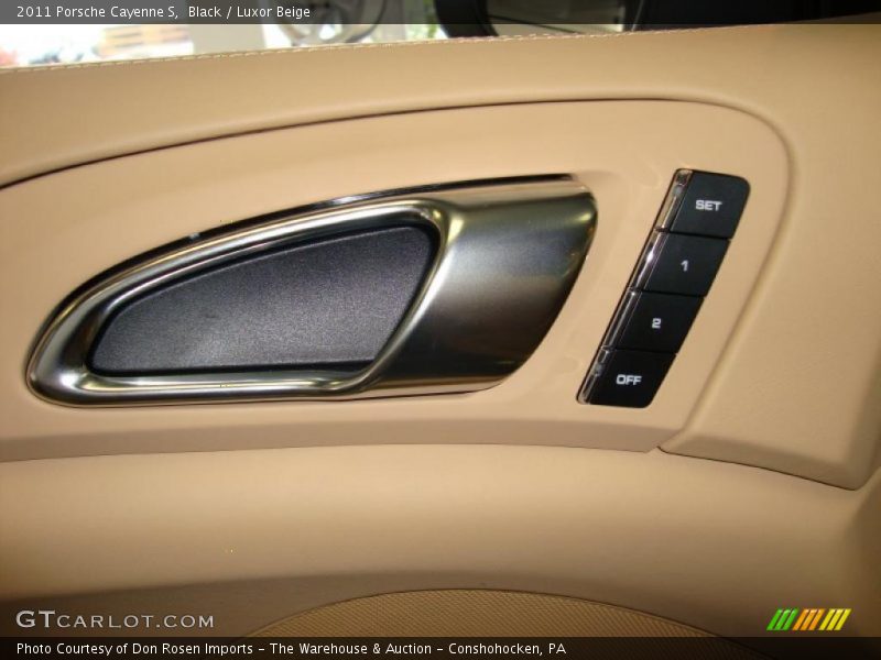 Black / Luxor Beige 2011 Porsche Cayenne S
