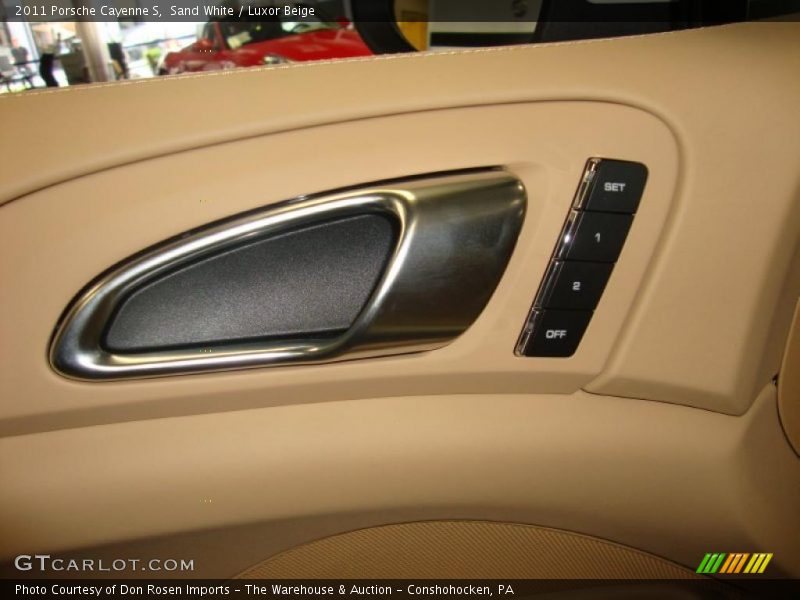 Sand White / Luxor Beige 2011 Porsche Cayenne S