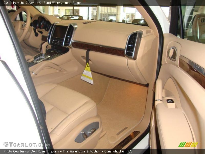 Sand White / Luxor Beige 2011 Porsche Cayenne S