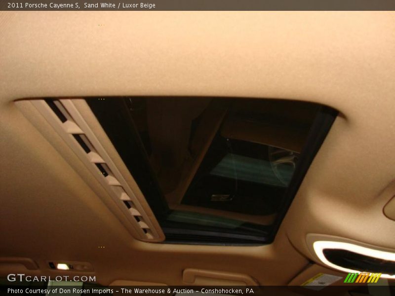 Sand White / Luxor Beige 2011 Porsche Cayenne S