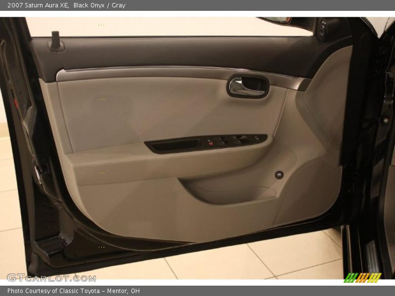 Black Onyx / Gray 2007 Saturn Aura XE