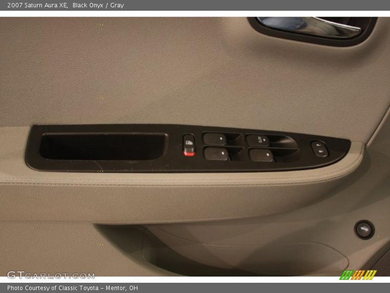 Black Onyx / Gray 2007 Saturn Aura XE