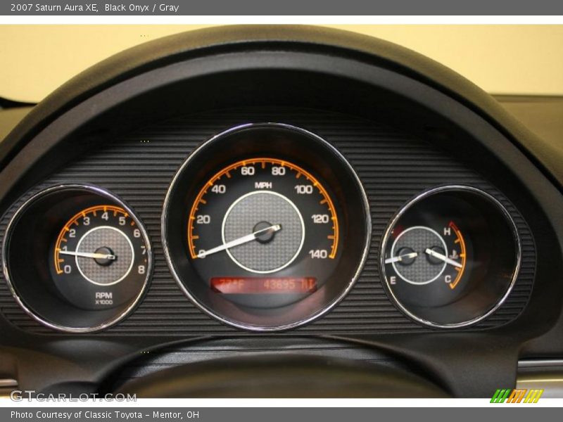 Black Onyx / Gray 2007 Saturn Aura XE