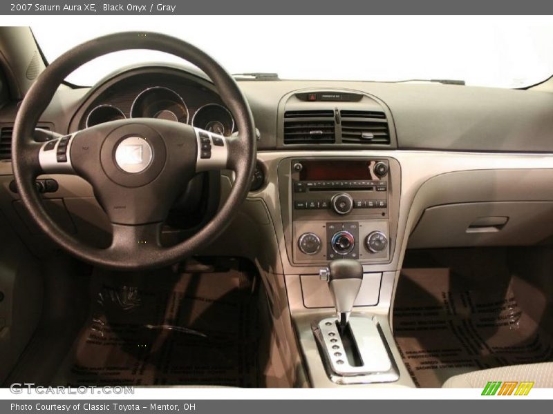 Black Onyx / Gray 2007 Saturn Aura XE
