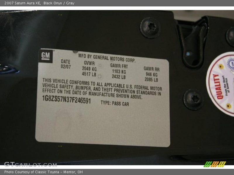 Black Onyx / Gray 2007 Saturn Aura XE