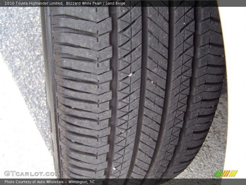 Blizzard White Pearl / Sand Beige 2010 Toyota Highlander Limited