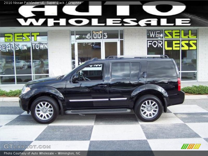 Super Black / Graphite 2010 Nissan Pathfinder LE