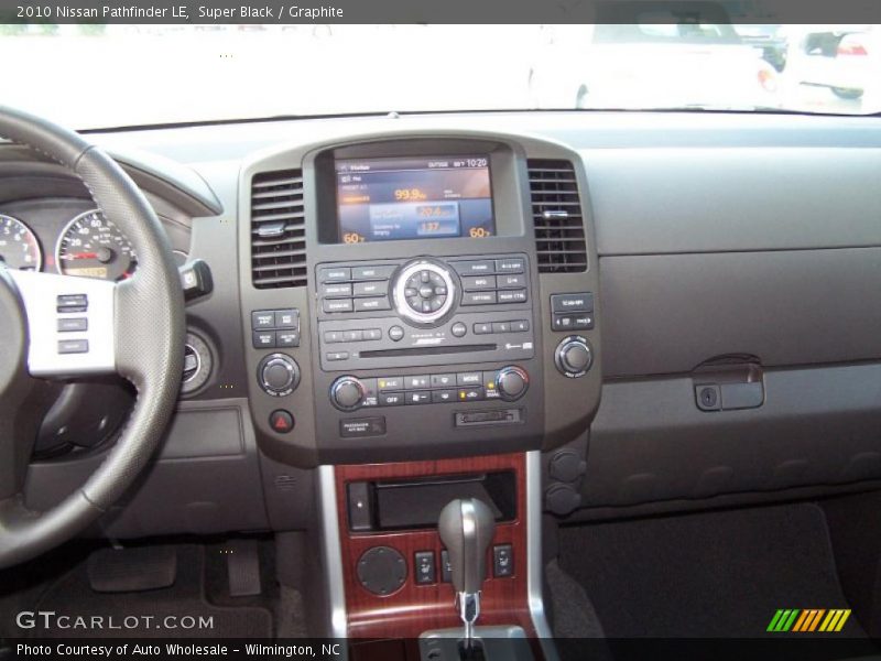 Super Black / Graphite 2010 Nissan Pathfinder LE