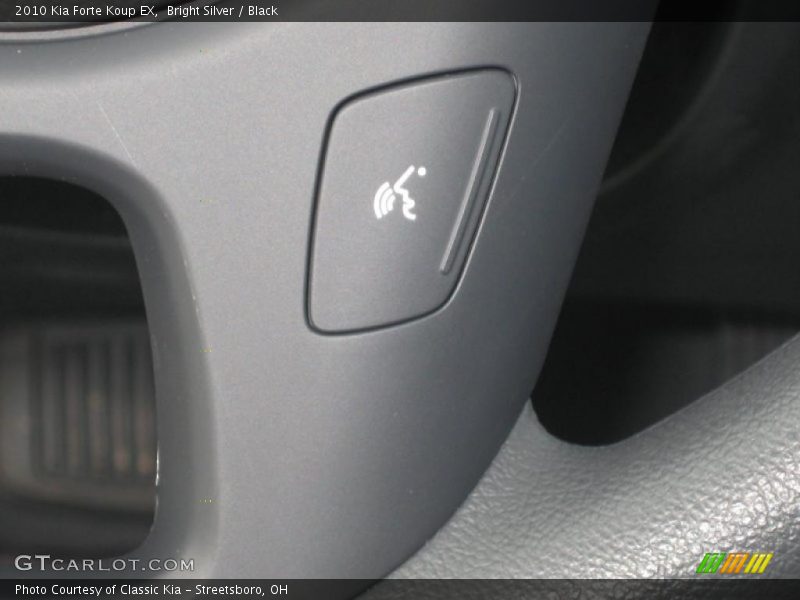 Bright Silver / Black 2010 Kia Forte Koup EX