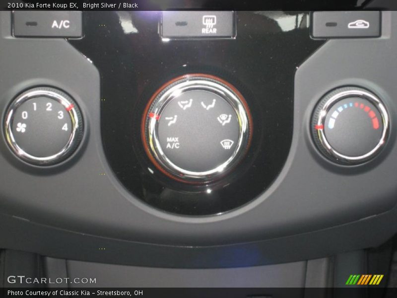 Bright Silver / Black 2010 Kia Forte Koup EX