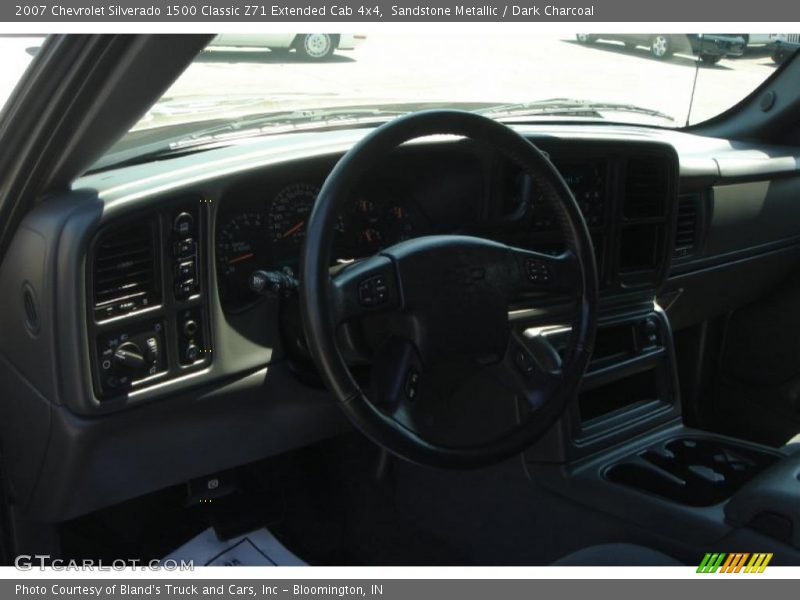 Sandstone Metallic / Dark Charcoal 2007 Chevrolet Silverado 1500 Classic Z71 Extended Cab 4x4