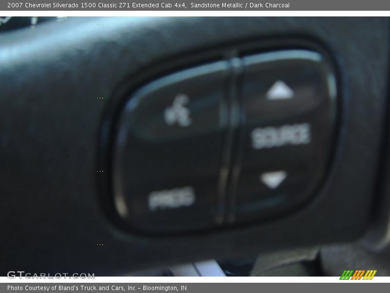 Sandstone Metallic / Dark Charcoal 2007 Chevrolet Silverado 1500 Classic Z71 Extended Cab 4x4