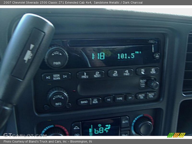 Sandstone Metallic / Dark Charcoal 2007 Chevrolet Silverado 1500 Classic Z71 Extended Cab 4x4