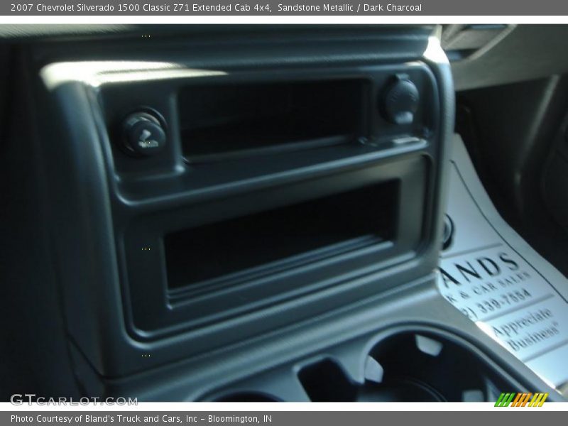Sandstone Metallic / Dark Charcoal 2007 Chevrolet Silverado 1500 Classic Z71 Extended Cab 4x4