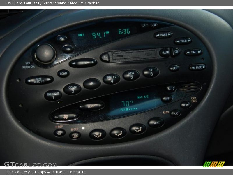 Vibrant White / Medium Graphite 1999 Ford Taurus SE